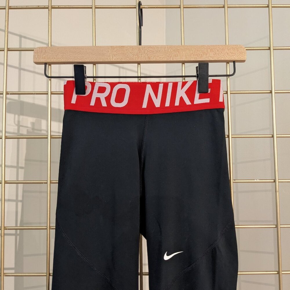 Nike Pro Women’s Dri-Fit Legging